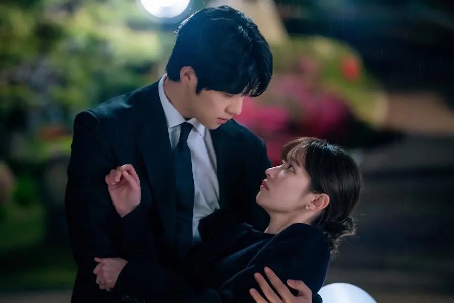 Wedding impossible – Une belle idée, trop d&rsquo;épaulettes / Great concept, too many shoulder pads